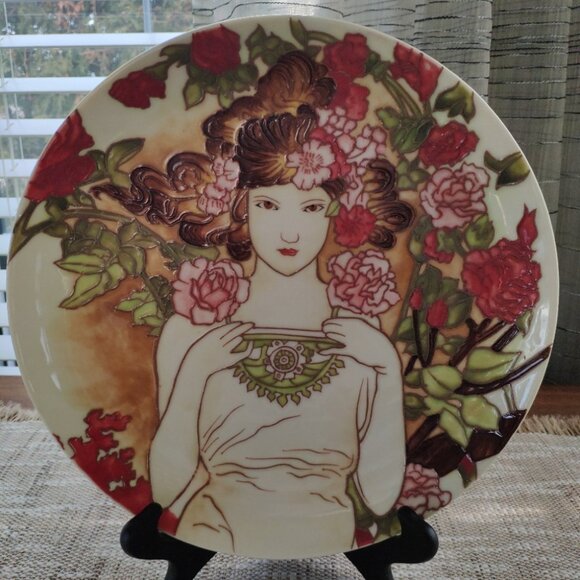 Benaya by Innovation VTG Plate U.K. Hand Painted Art Nouveau Floral Woman 10.5" - Picture 1 of 13